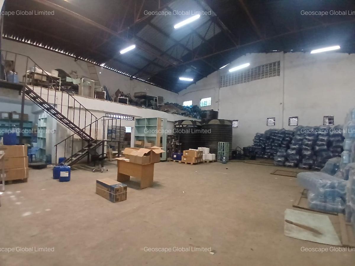 5,000 ft² Warehouse with Backup Generator in Industrial Area - 5