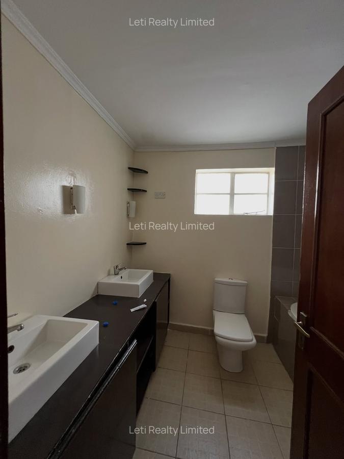 5 Bed Townhouse with En Suite in Lavington - 8