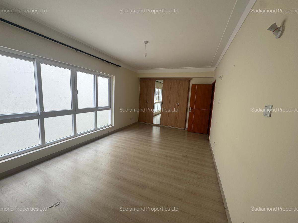3 Bed Apartment with En Suite in Westlands Area - 9