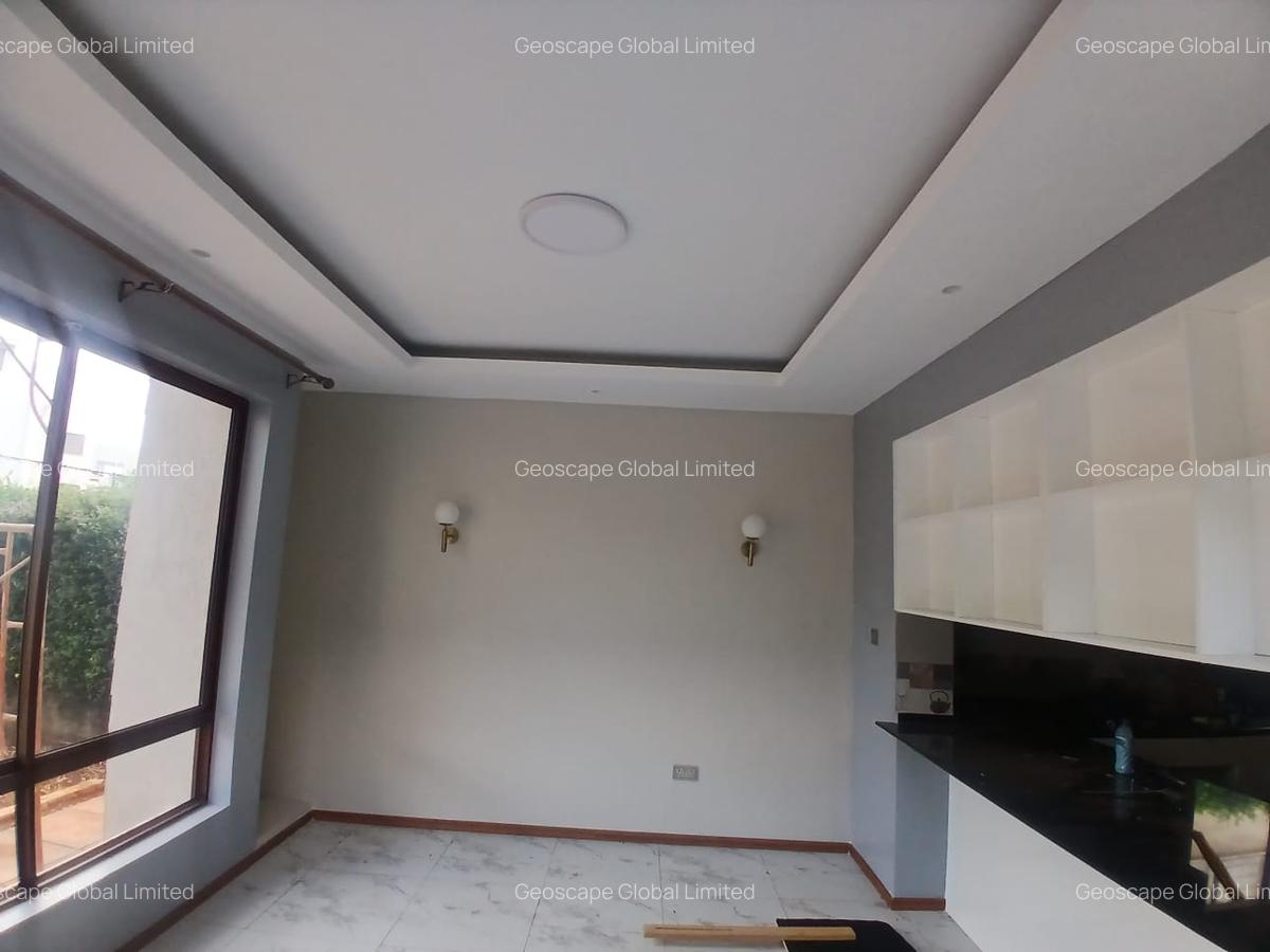 4 Bed House with En Suite in Runda - 13
