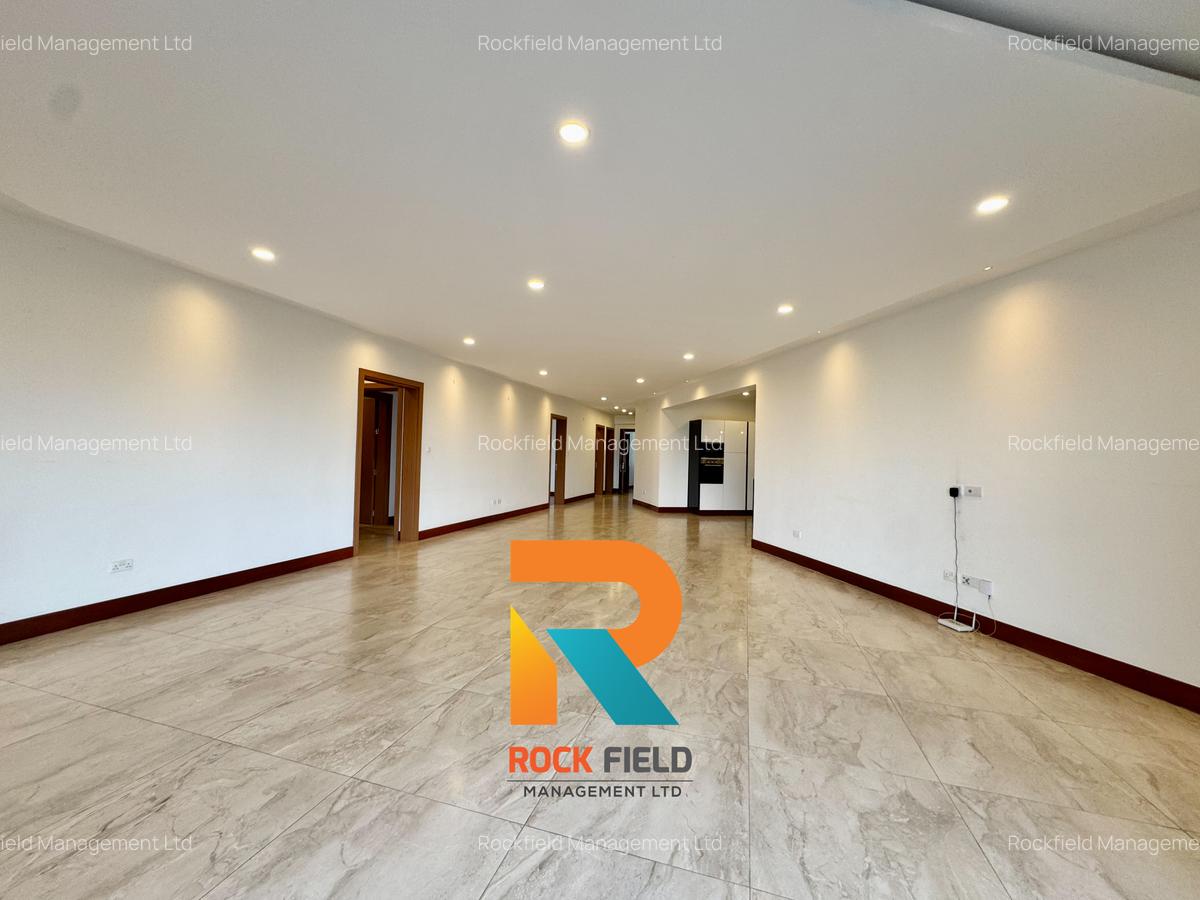 4 Bed Apartment with En Suite in Parklands - 5