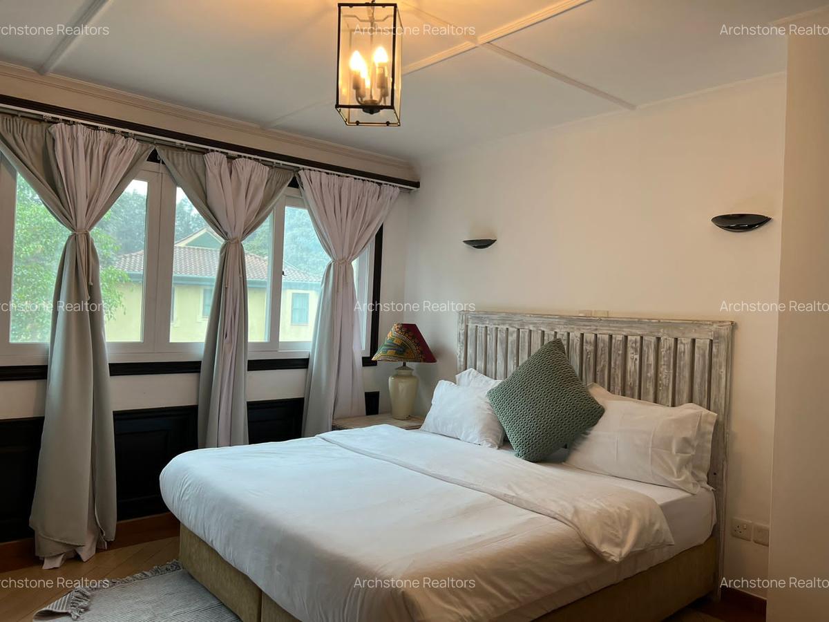 4 Bed Villa with En Suite in Kyuna - 10