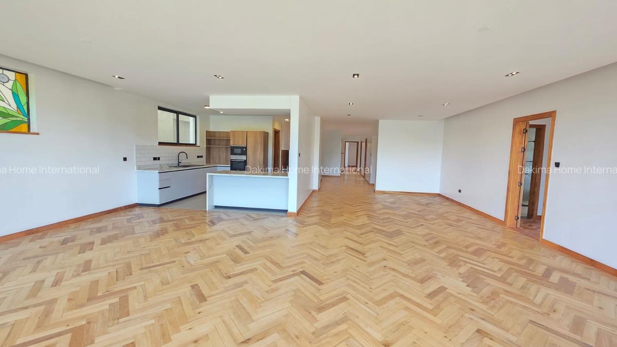 4 Bed Apartment with En Suite in Spring Valley - 3