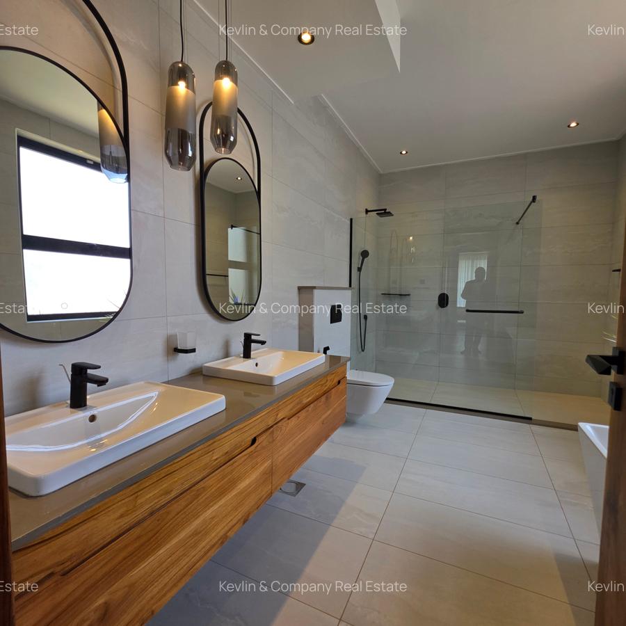 4 Bed Villa with En Suite in Loresho - 19