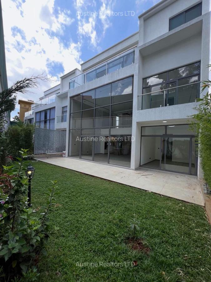 5 Bed Villa with En Suite in Lavington - 14