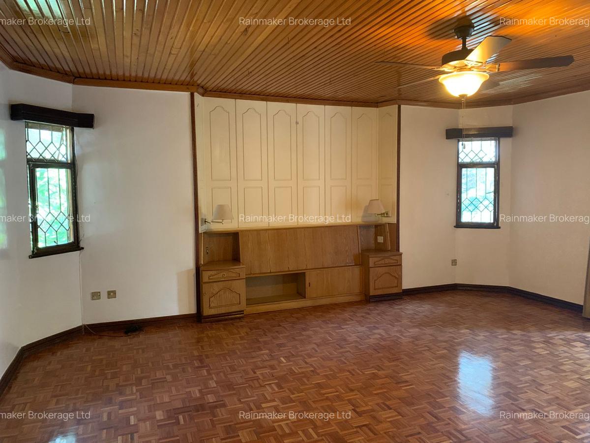 5 Bed Townhouse with En Suite in Runda - 6