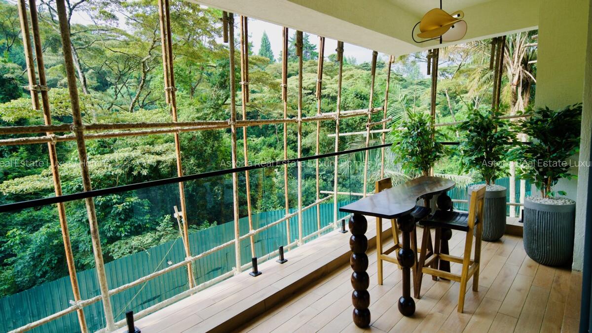 3 Bed Apartment with En Suite at 2026-301 - 4