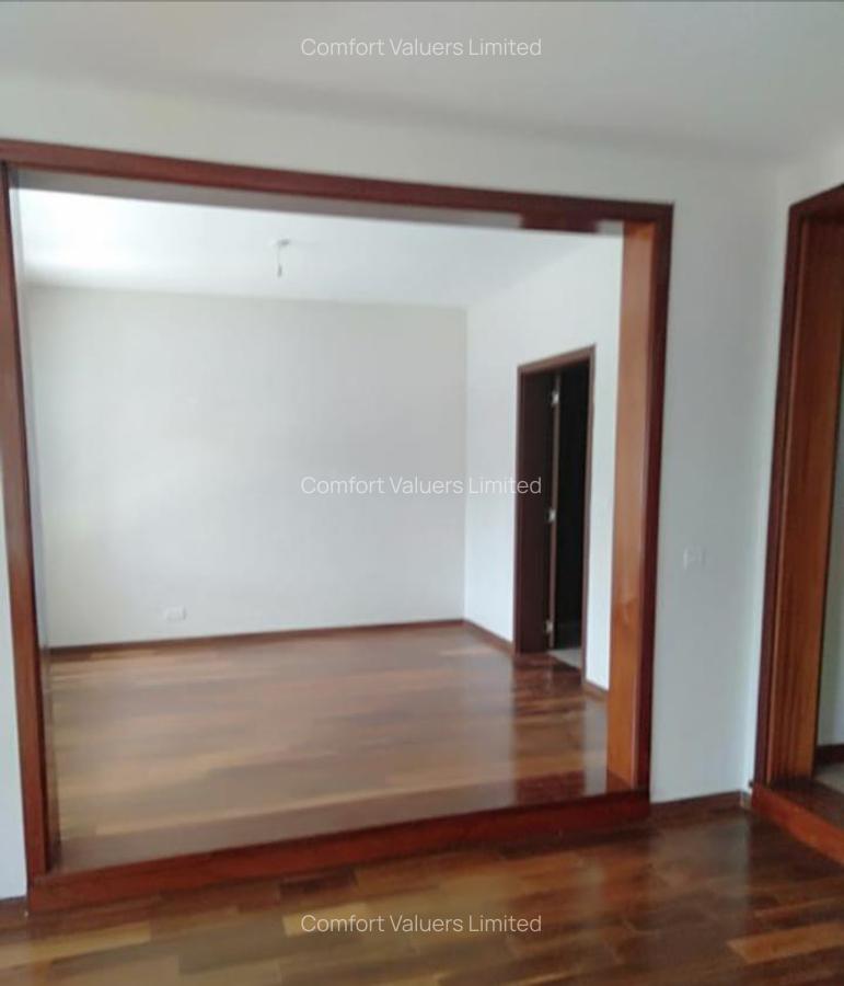 5 Bed Townhouse with En Suite at Lavington Green - 16