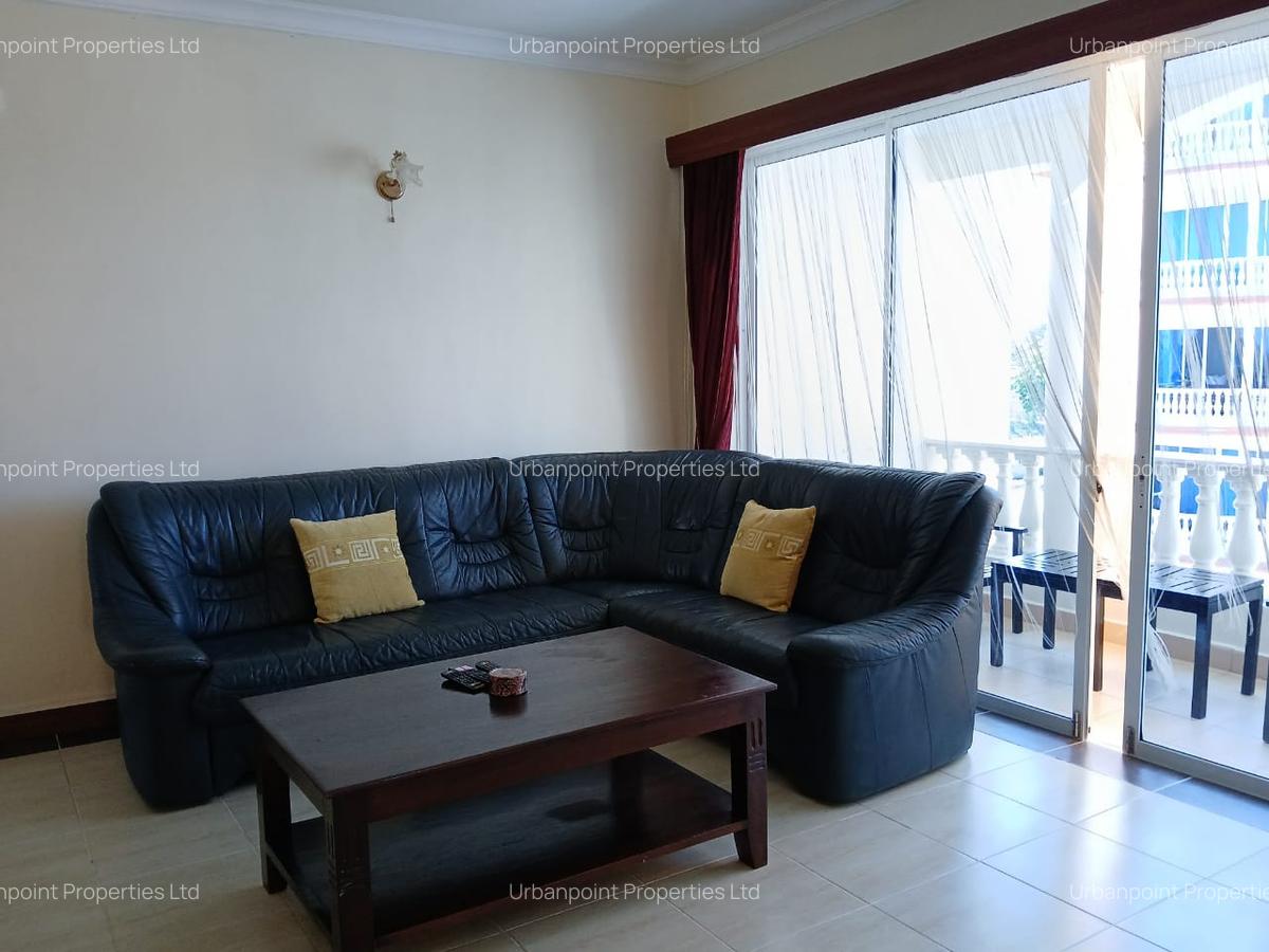 Serviced 1 Bed Apartment with En Suite in Nyali Area - 3