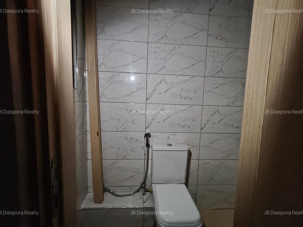 4 Bed Apartment with En Suite at 5Th Parklands Avenue - 12