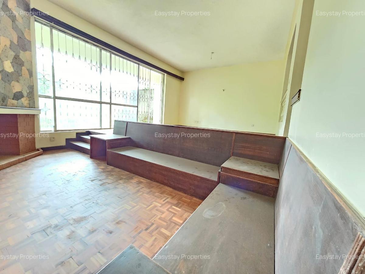 4 Bed Townhouse with En Suite in Spring Valley - 8