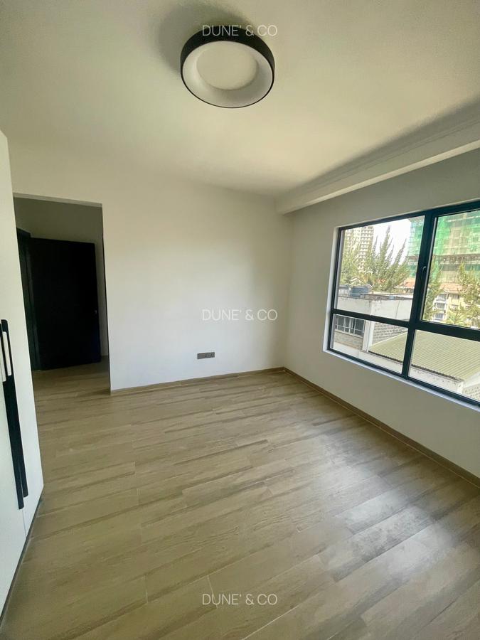 2 Bed Apartment with En Suite in Westlands Area - 18