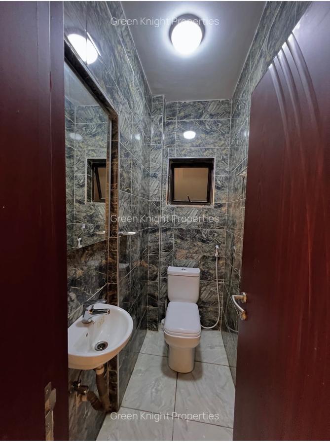 5 Bed Townhouse with En Suite in Lavington - 8