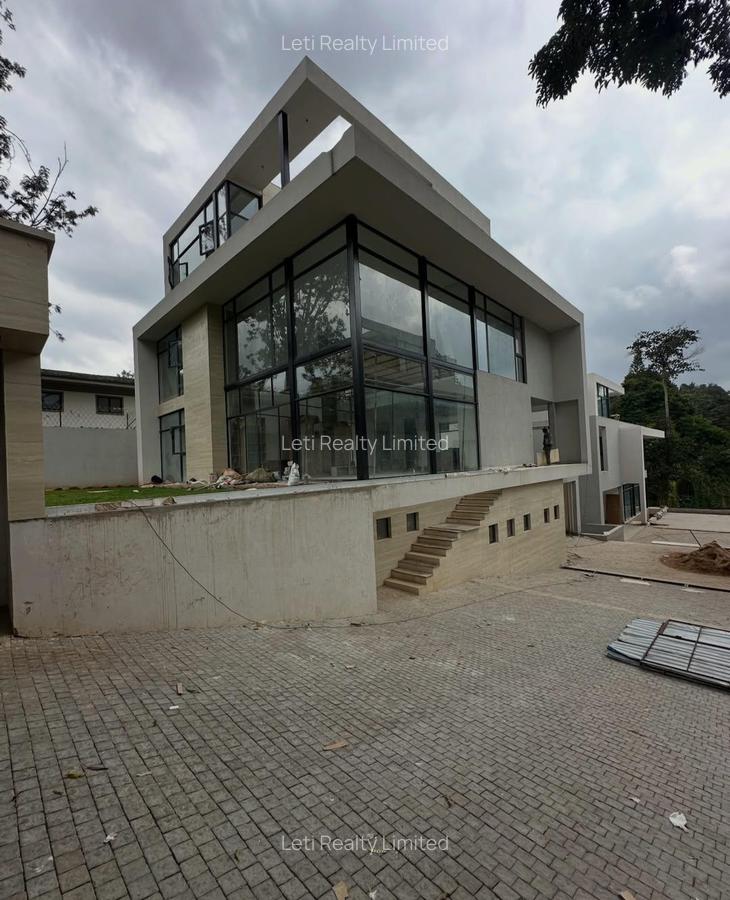 6 Bed Townhouse with En Suite in Lavington - 12