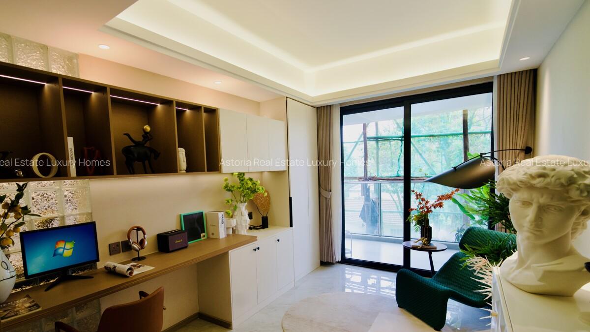 3 Bed Apartment with En Suite at 2026-410 - 5