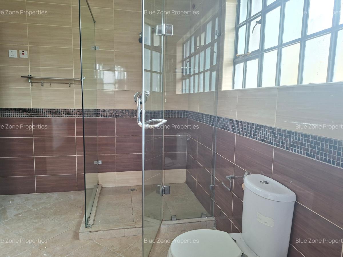 4 Bed House with En Suite in Runda - 7