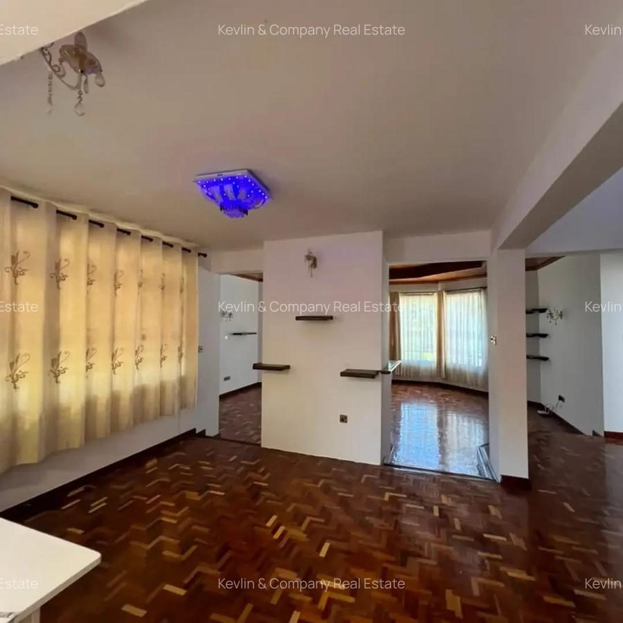 5 Bed Villa with En Suite in Runda - 20