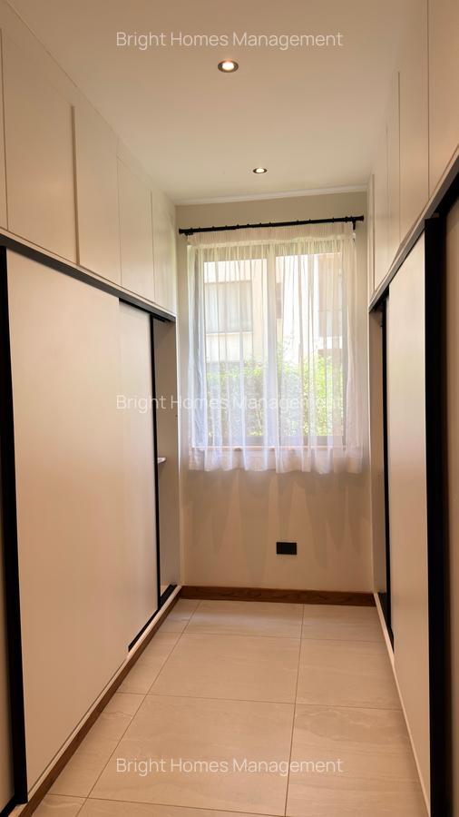 4 Bed Apartment with En Suite in Spring Valley - 15
