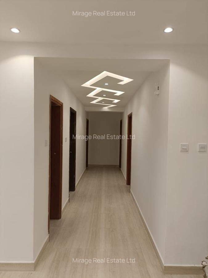4 Bed Apartment with En Suite in Parklands - 4