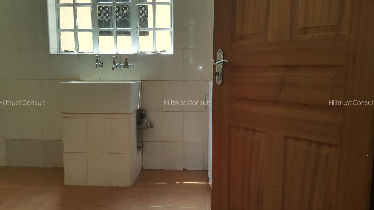 5 Bed Townhouse with En Suite in Gigiri - 5