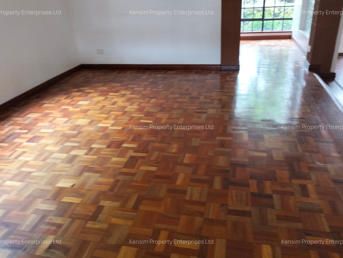 5 Bed Townhouse with En Suite in Lavington - 6