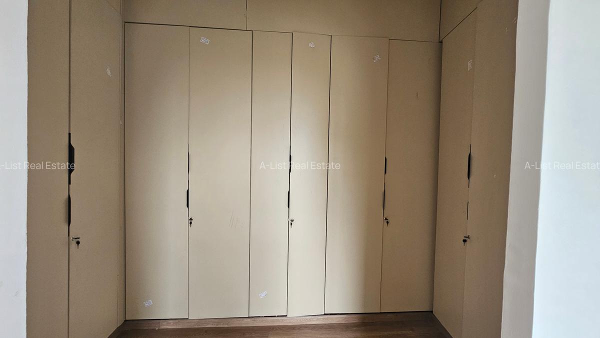6 Bed Apartment with En Suite at General Mathenge - 14
