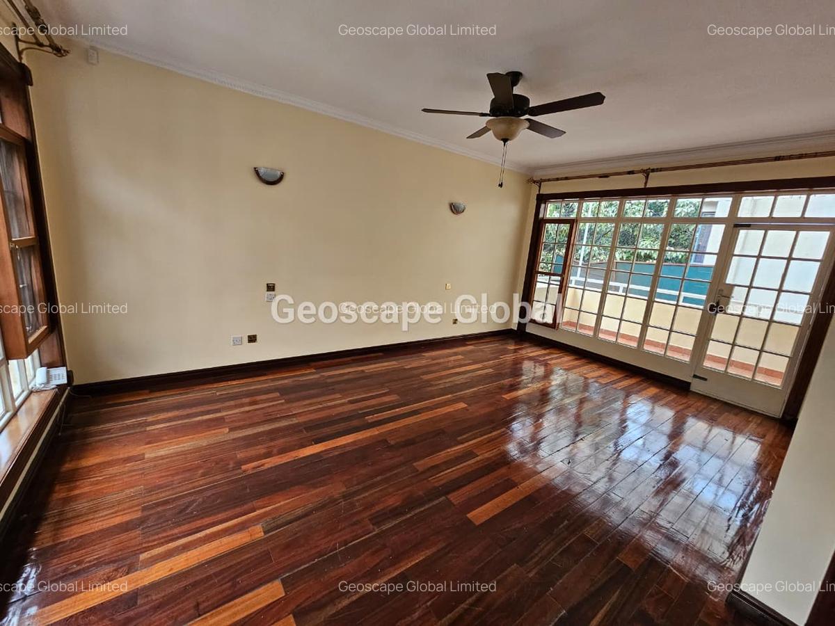 4 Bed Townhouse with En Suite in Kyuna - 15