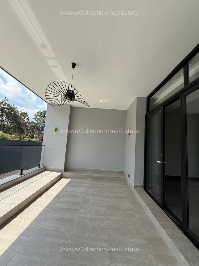 5 Bed House with En Suite in Nyari - 20