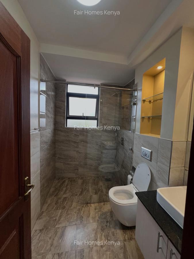 4 Bed Apartment with En Suite at Riverside Drive - 5