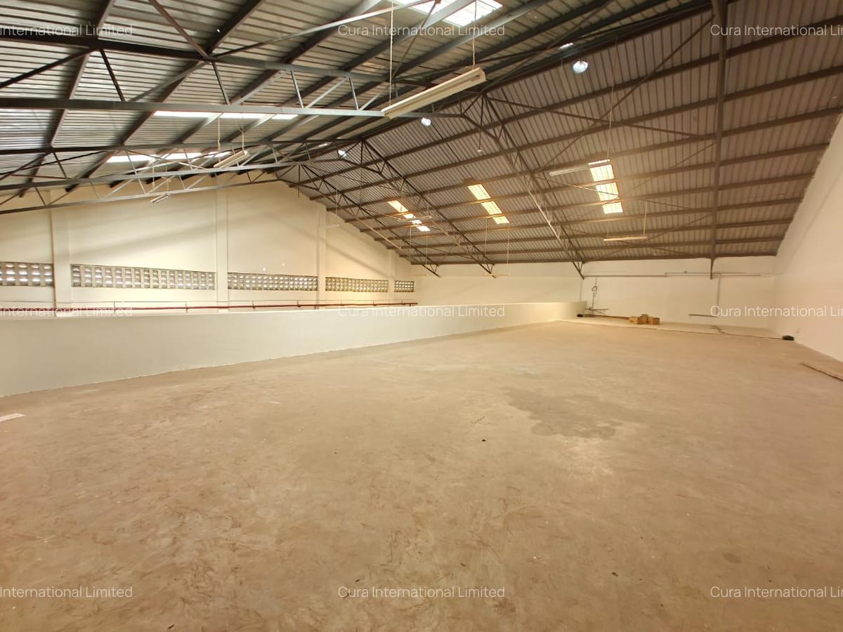 9,800 ft² Warehouse in Ruaraka - 2