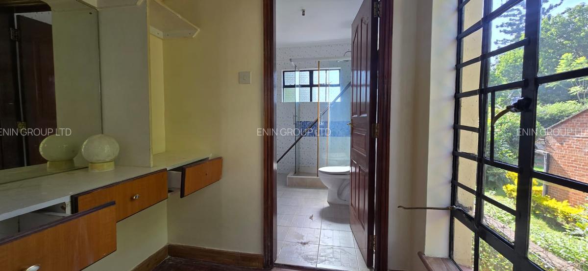 4 Bed Townhouse with En Suite at Amboseli Road - 15