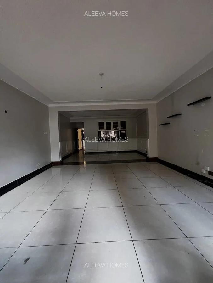 3 Bed Apartment with En Suite in Lavington - 11