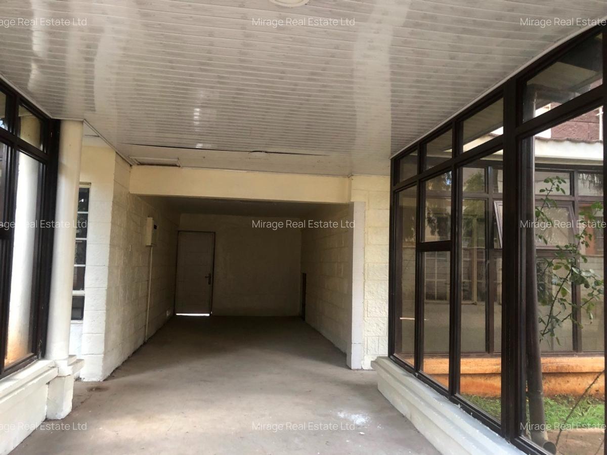 Commercial Property with Parking in Kilimani - 9