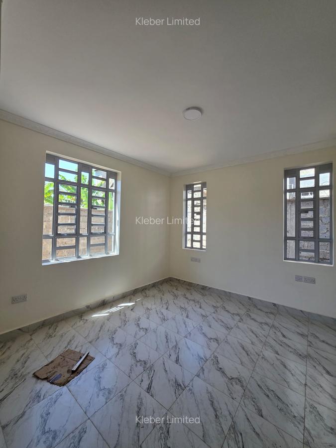 6 Bed House with En Suite in Gikambura - 12