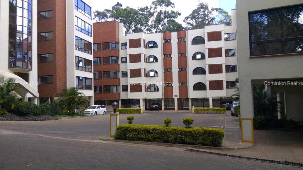 Serviced 1 Bed Apartment with En Suite at Kolobot Drive - 1
