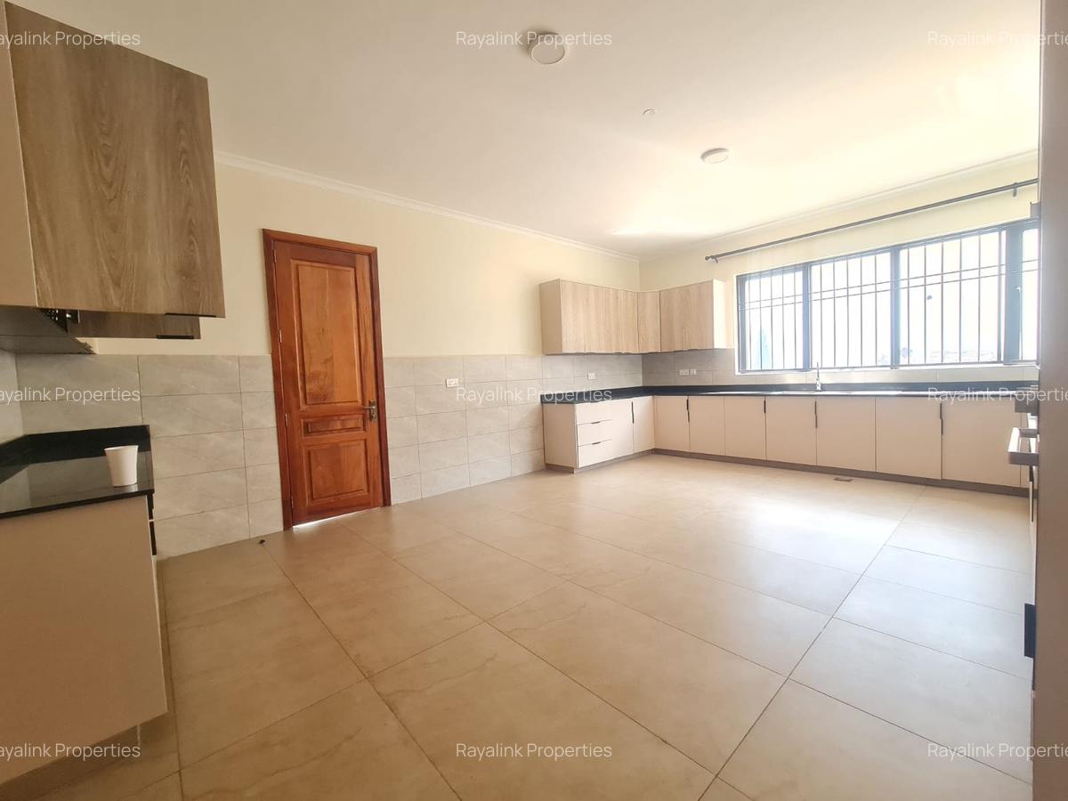 6 Bed House with En Suite at Loresho - 19