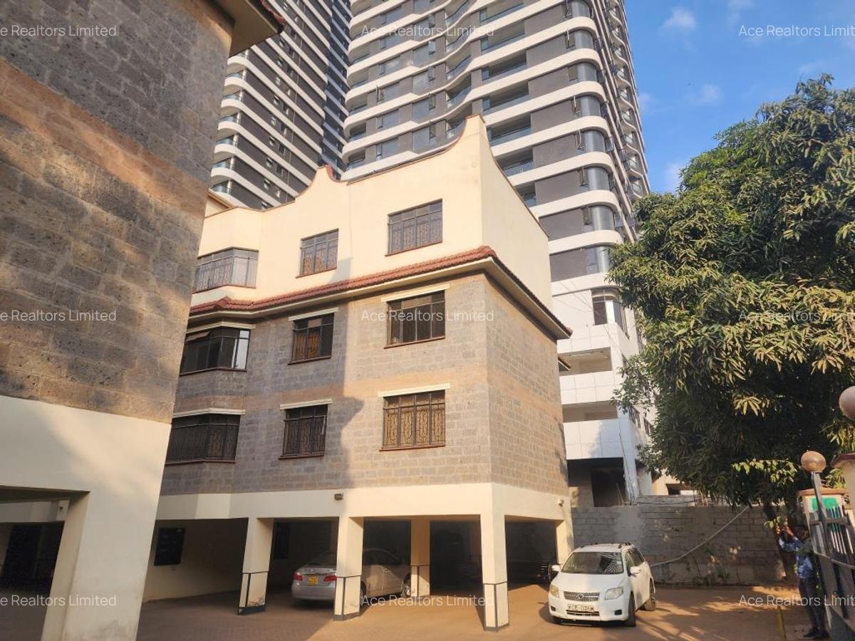 3 Bed Apartment with En Suite at Westlands Rd - 1