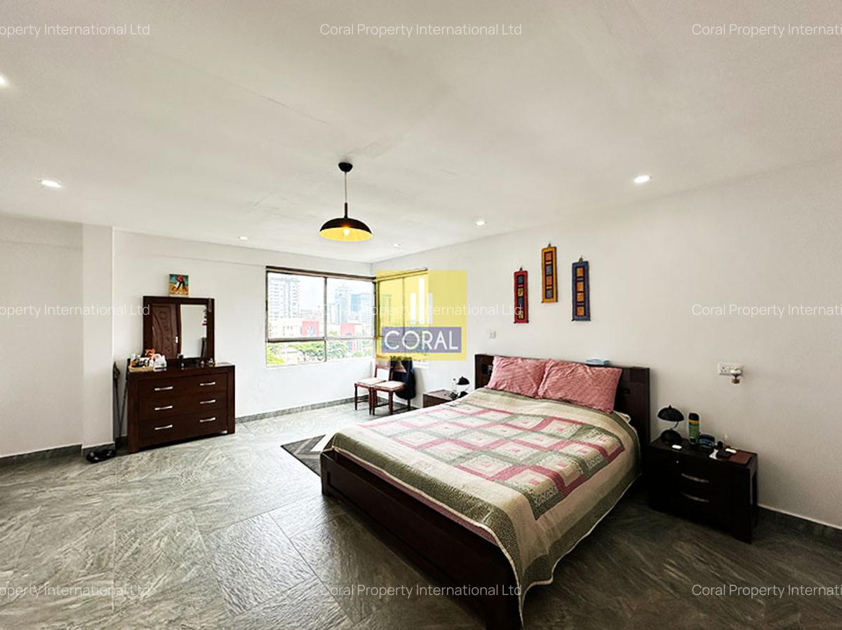 5 Bed Apartment in Parklands - 16