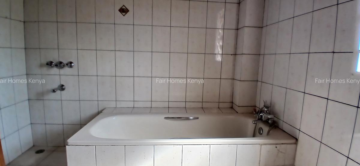 4 Bed Townhouse with En Suite at Gitanga Road - 20