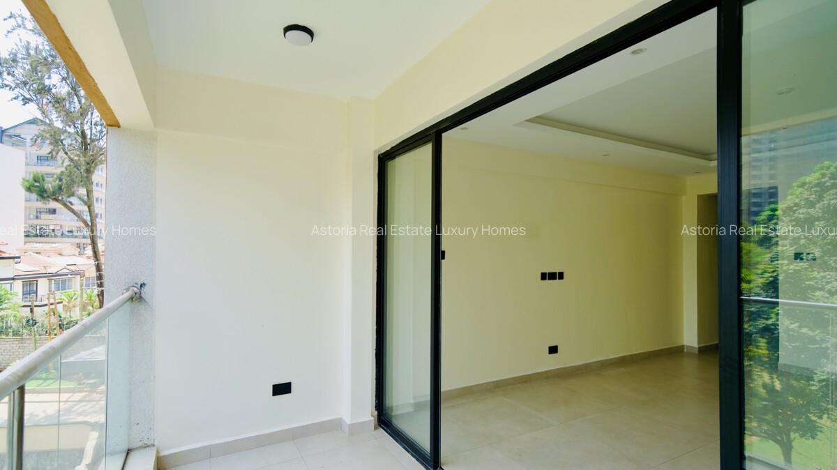 3 Bed Apartment with En Suite at 2026-430 - 14