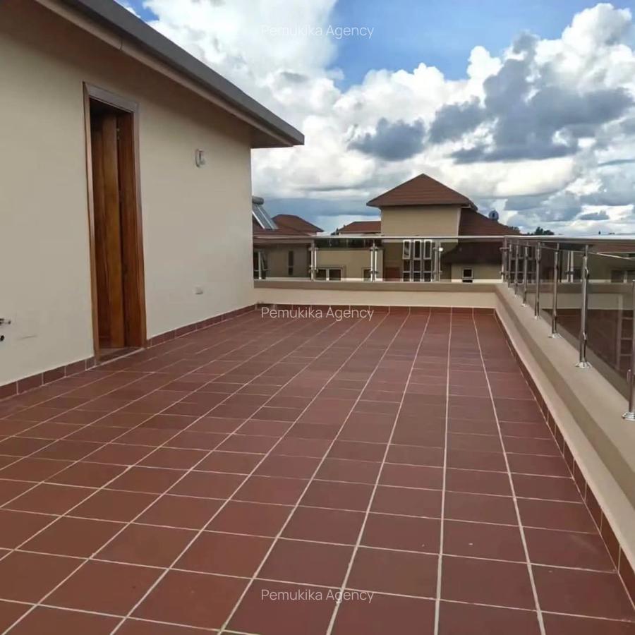 4 Bed Townhouse with En Suite in Runda - 15