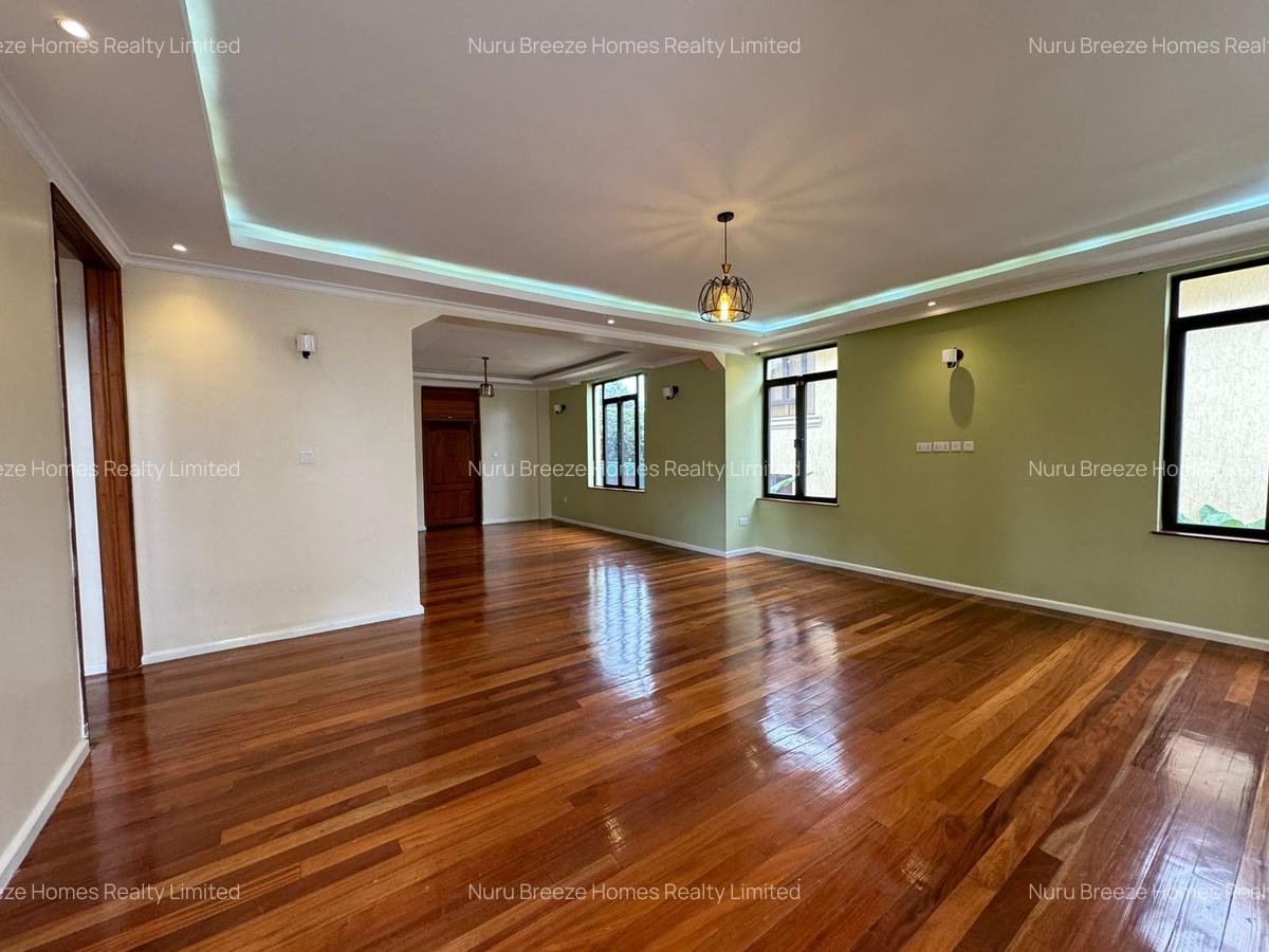 4 Bed Townhouse with En Suite in Lavington - 2