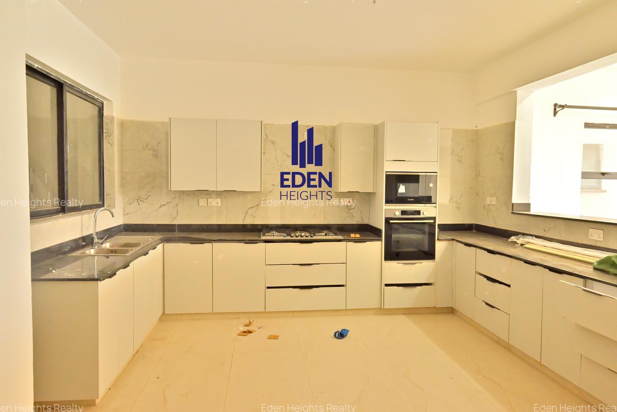 3 Bed Apartment with En Suite in General Mathenge - 4