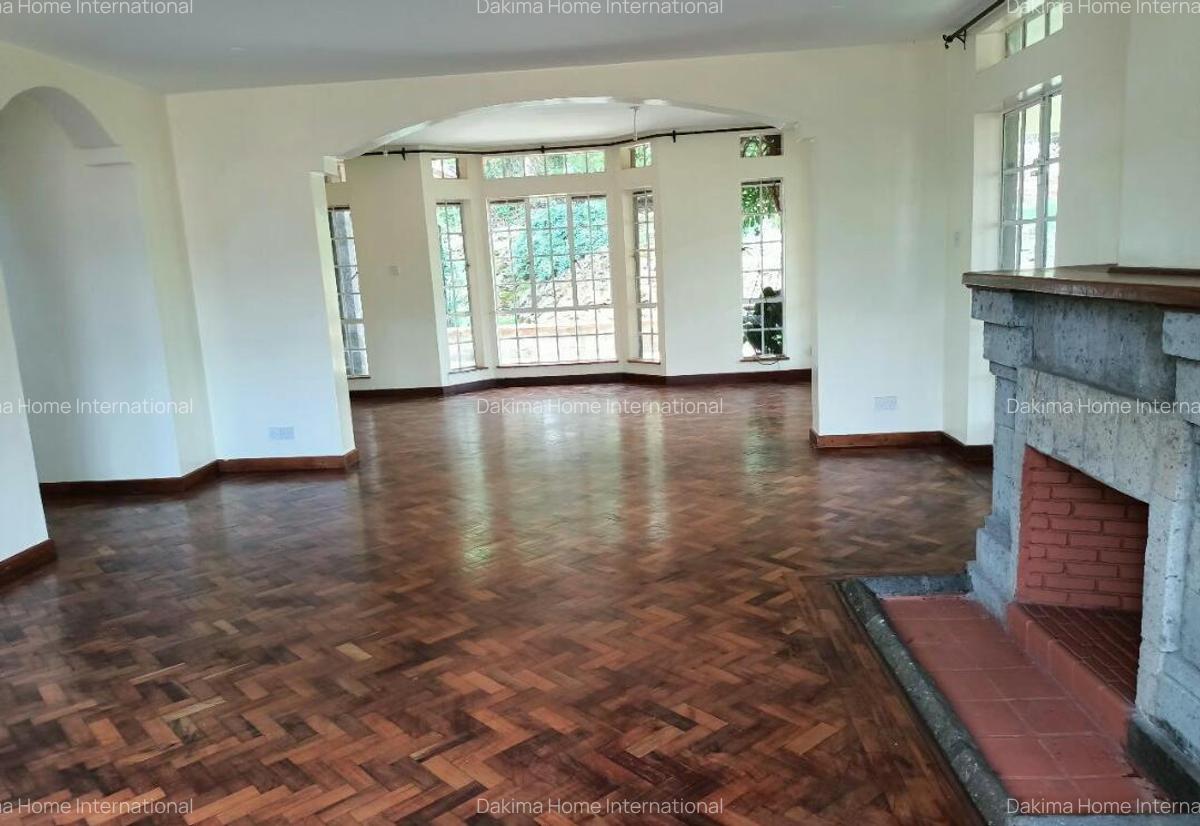 5 Bed Townhouse with En Suite in Rosslyn - 6