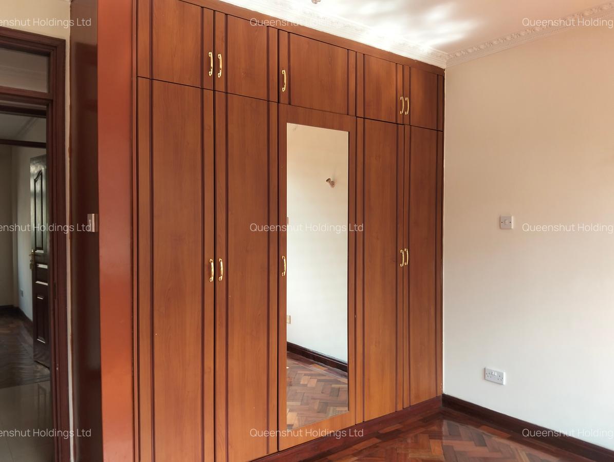 3 Bed Apartment with En Suite in State House - 9