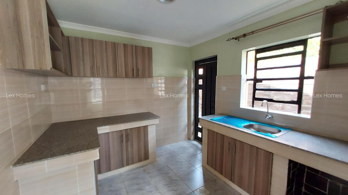 3 Bed House with En Suite at Kahuho - 5