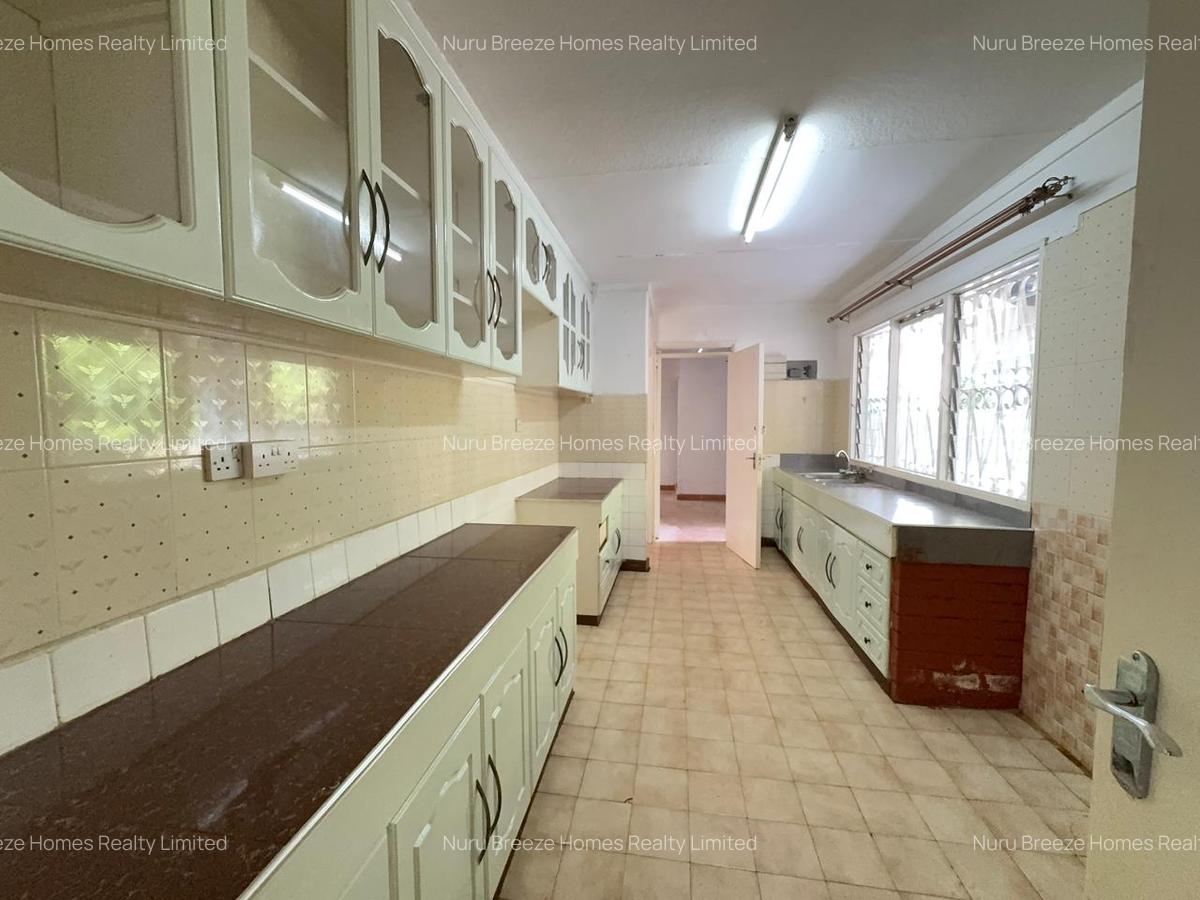 4 Bed House with En Suite in Loresho - 3