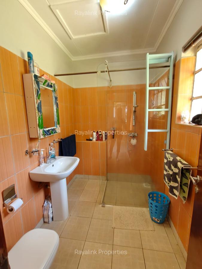 2 Bed House with En Suite at Karen - 12