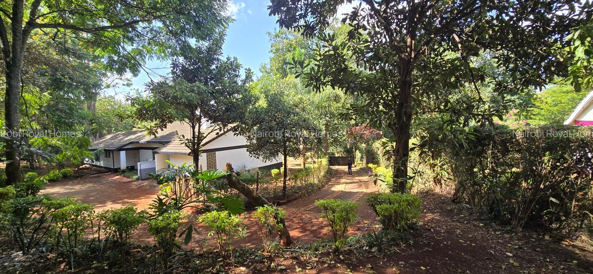 4 Bed House with En Suite at Loresho Crescent - 15