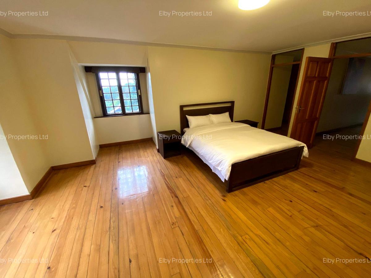 7 Bed House with En Suite in Runda - 9